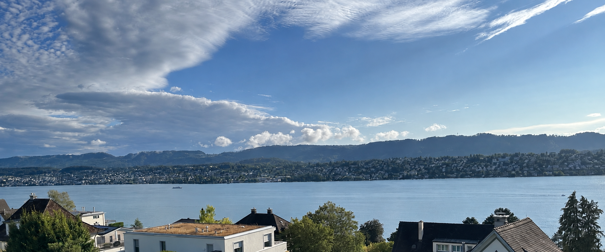 Blick über den Zürichsee vom Kanzleistandort in Zollikon